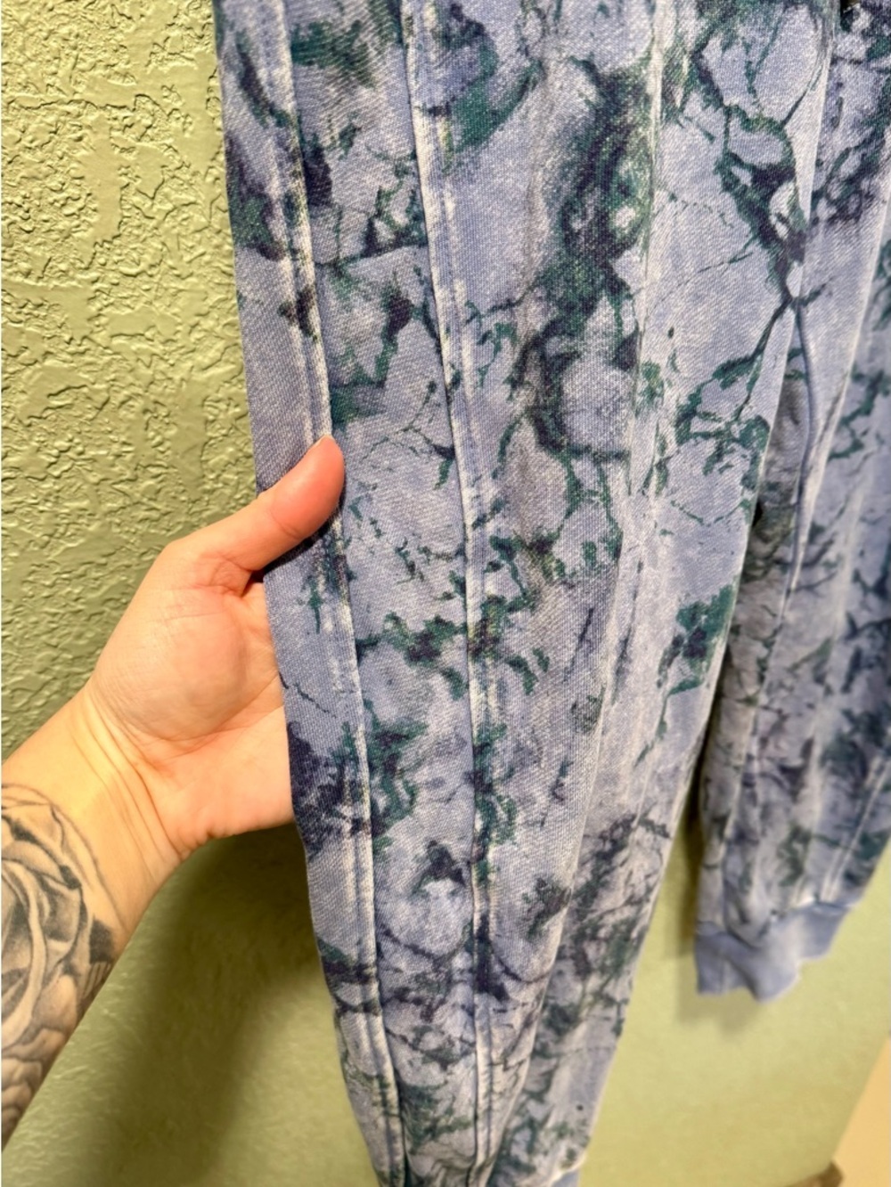JoyLab Green & Teal Tie-Dye Joggers Small - Picture 3 of 5